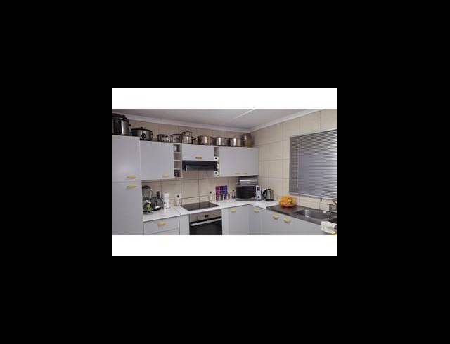 3 BEDROOM HOUSE TO LET IN LINCOLN MEADE